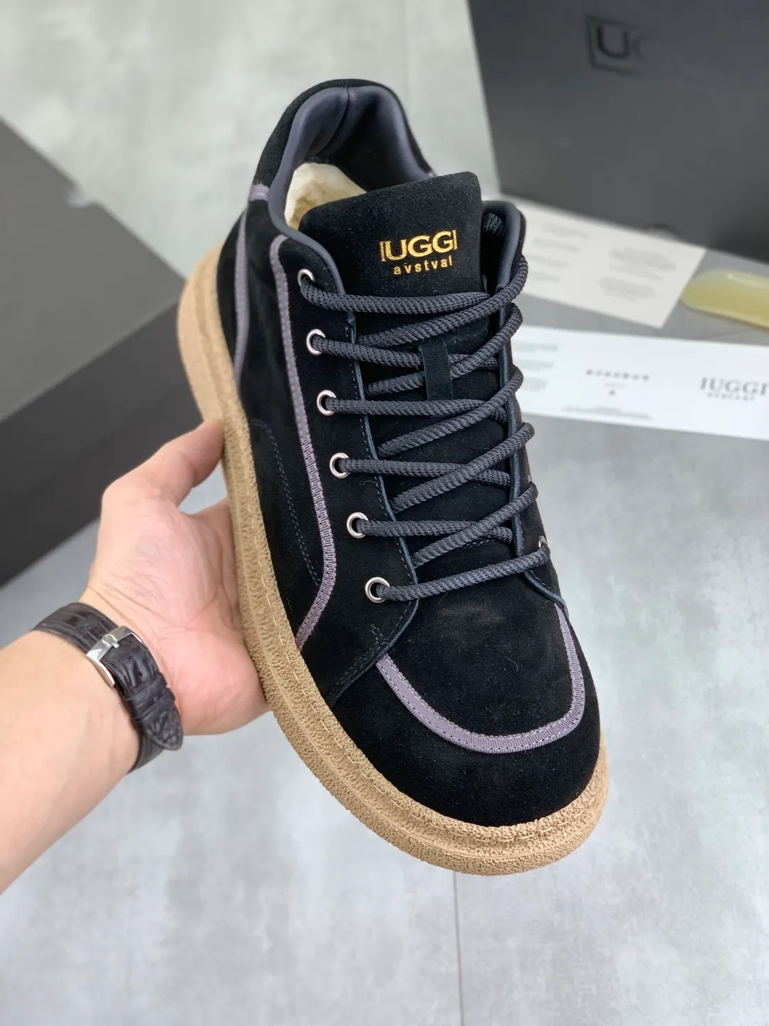 Men's men's shoes 💰P580 new arrival 🆕🆕🆕 IUGGI clown casual sneakers, the sultry clown feels like a visual, 26-year upgrade, suede, light and comfortable, versatile style, wool lining, comfortable and warm, rubber outsole, non-slip and firm size: 39-44, three colors 968-3